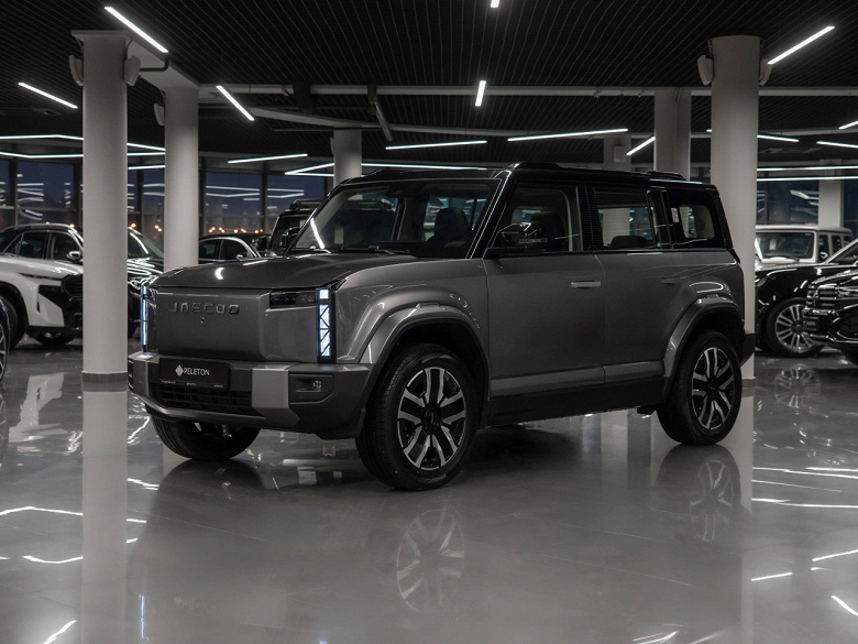 В России начали продавать новый кроссовер Jaecoo. Дилер оценил полноприводный Jaecoo EJ6 в 3,25 млн рублей